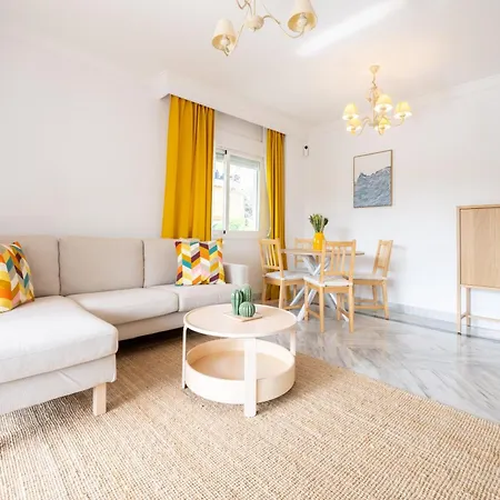 Διαμέρισμα Charming 3br Puerto Banus